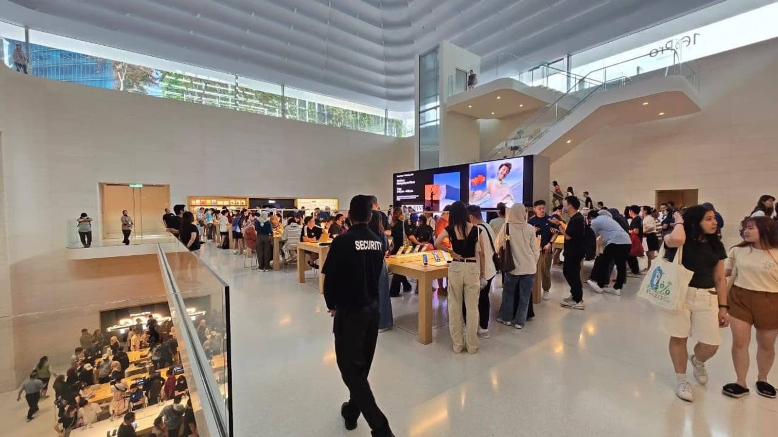 Upper atrium completed and full of visitors