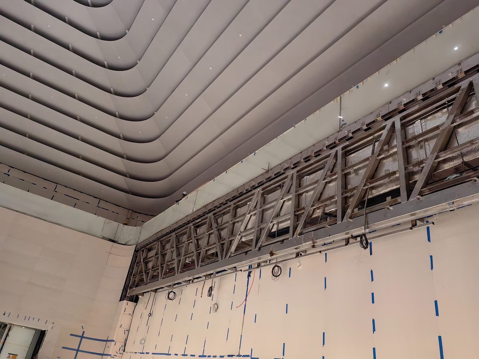 East end of the transfer truss bearing onto the side wall